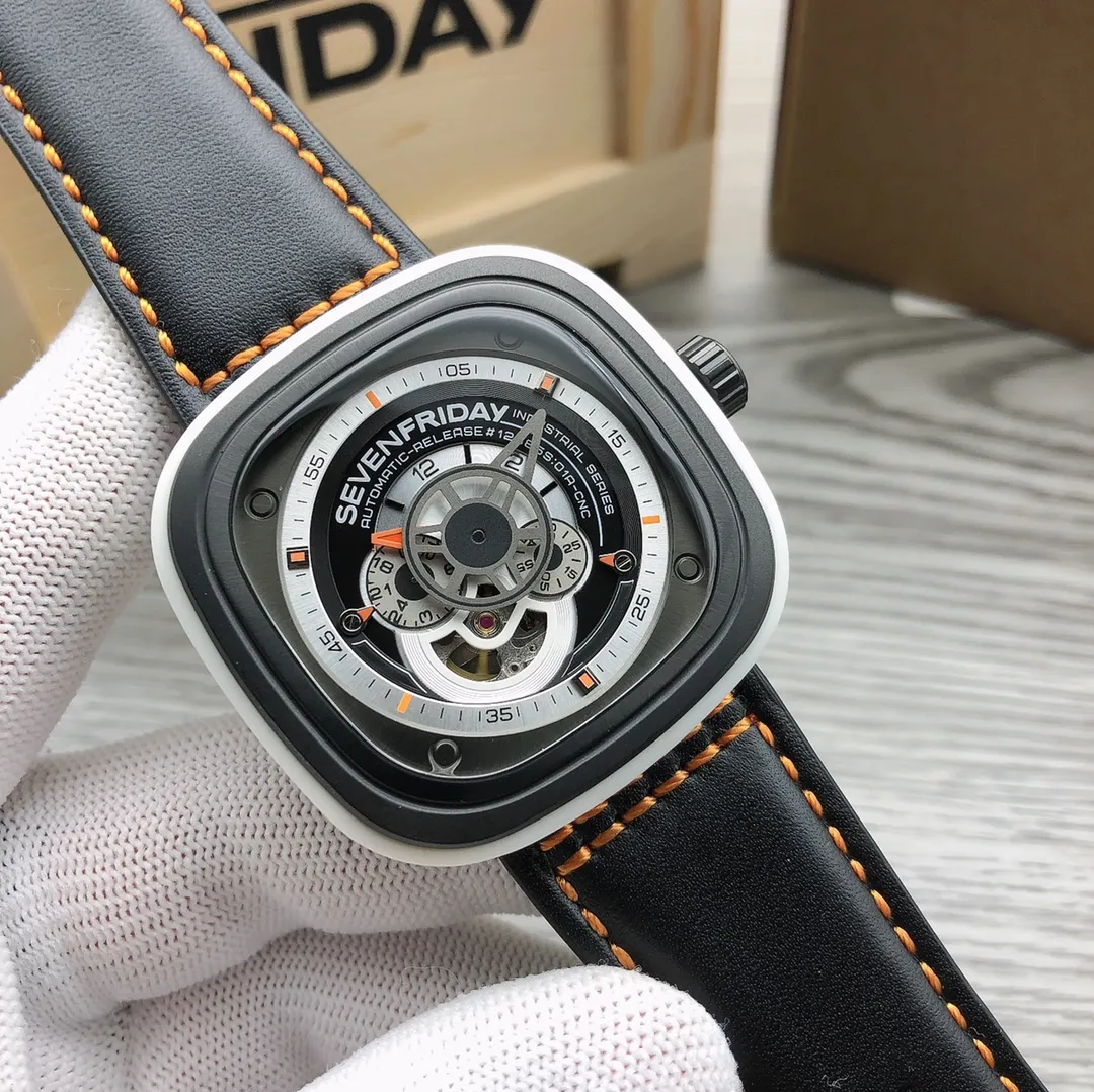 【Authentic Tmall】💰1640! SEVENFIRDAY🎮 Watch model: P6/03 SEVENFRIDAY P series watch - nicknamed Bully - has a stainless steel metal case treated with condensed gray vacuum coating and a white rubber self-adjusting strap ring (with snow grooming machine pattern). 🎮The P6/03 watch has a condensed gray and bright white interface, composed of five layers, with a 5N orange glare effect. For all SEVENFRIDAY P series watches, the movement of the Bully brand watch is Miyota 82S7, with an open balance wheel, which can provide 80 hours of kinetic energy reserve. 🎮